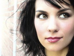 How to Remove Permanent Makeup How to Remove Permanent Makeup